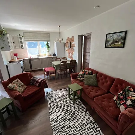 Cozy Old Town Retreat *